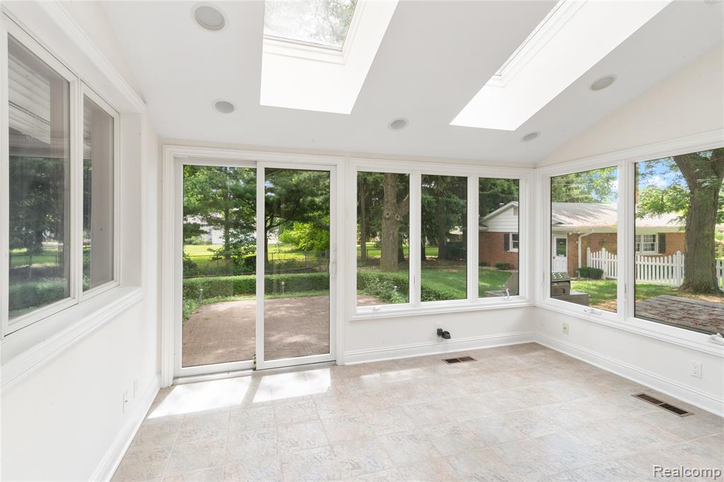 5505 Dolphin Street, East China, MI — Photo 30