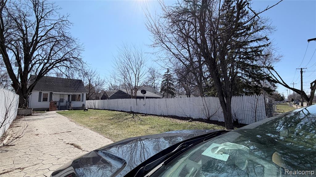 7540 Prospect Avenue, Warren, MI 48091 — Photo 11