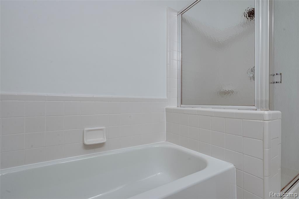 44981 Coachman Court, Canton, MI 48187 — Photo 39