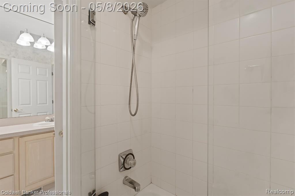 46770 Southview Lane, Plymouth, MI 48170 — Photo 34