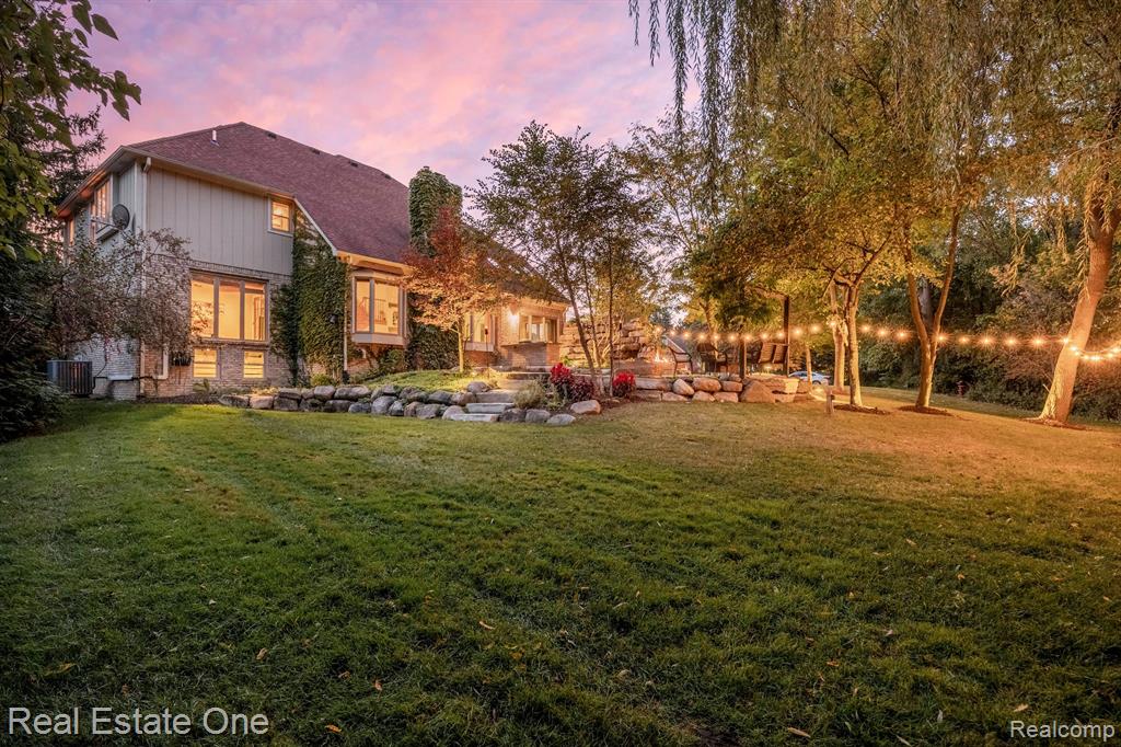 4088 PARKSTONE Court, Troy, MI 48098 — Photo 4
