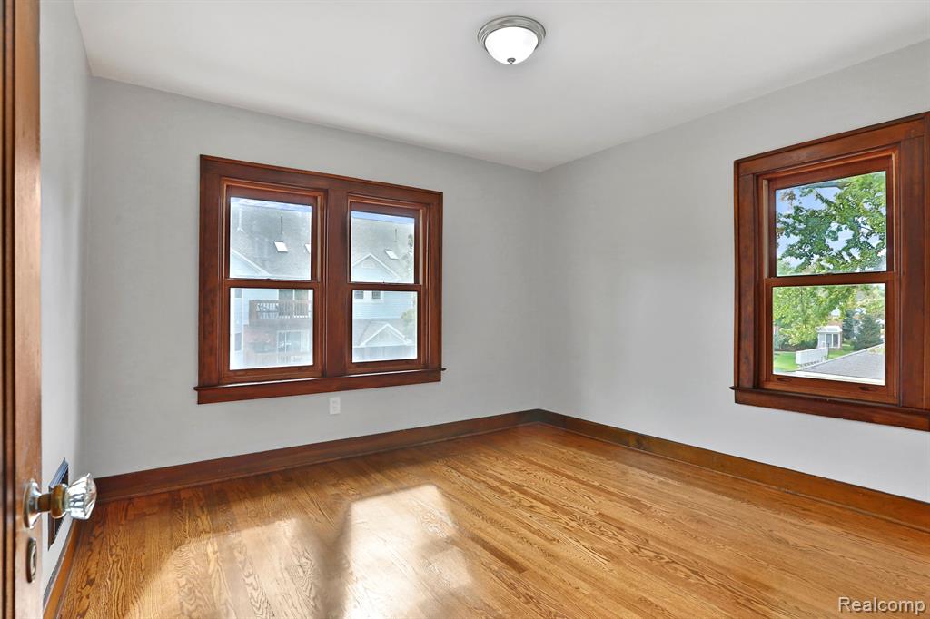 252 E ANN ARBOR Trail, Plymouth, MI 48170 — Photo 26