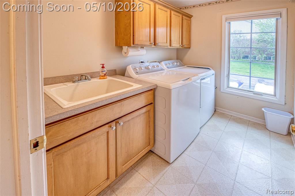 30425 Ridge Court, New Hudson, MI 48165 — Photo 35