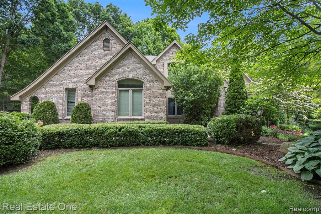 9832 Kingston Ridge, Clarkston, MI 48348 — Photo 48