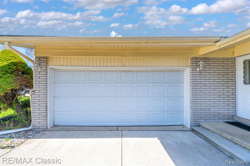 44285 SUFFOLK Court, Canton, MI 48187 — Photo 6