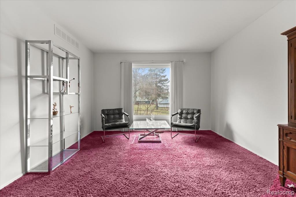 5634 Stratford Drive, West Bloomfield, MI — Photo 9