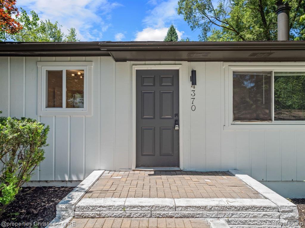 4370 FORBUSH Avenue, West Bloomfield, MI 48323 — Photo 3