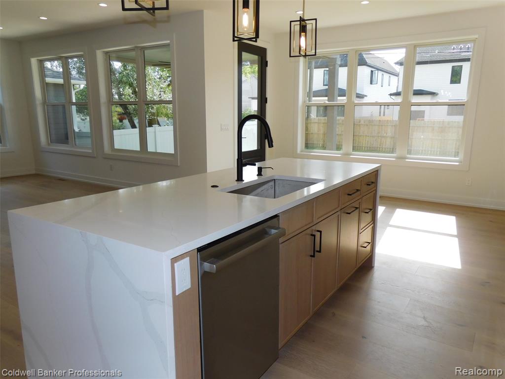 4247 Hampton Boulevard, Royal Oak, MI 48073 — Photo 21