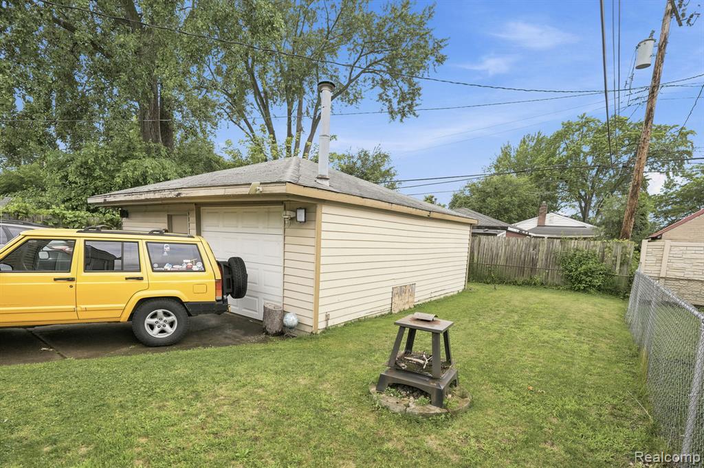 5735 N Silvery Lane, Dearborn Heights, MI 48127 — Photo 30