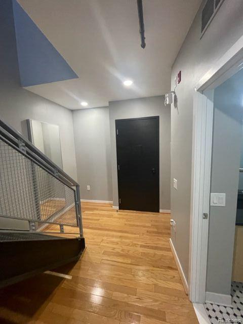 614 TROY, Royal Oak, MI 48067 — Photo 2