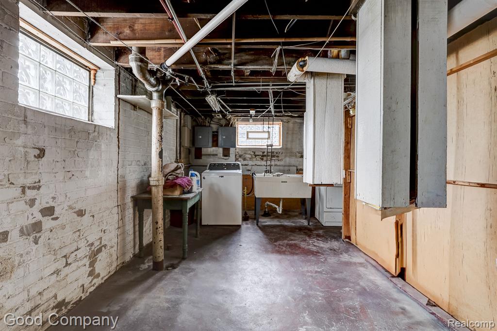 8339 CARRIE Street, Detroit, MI 48211 — Photo 28