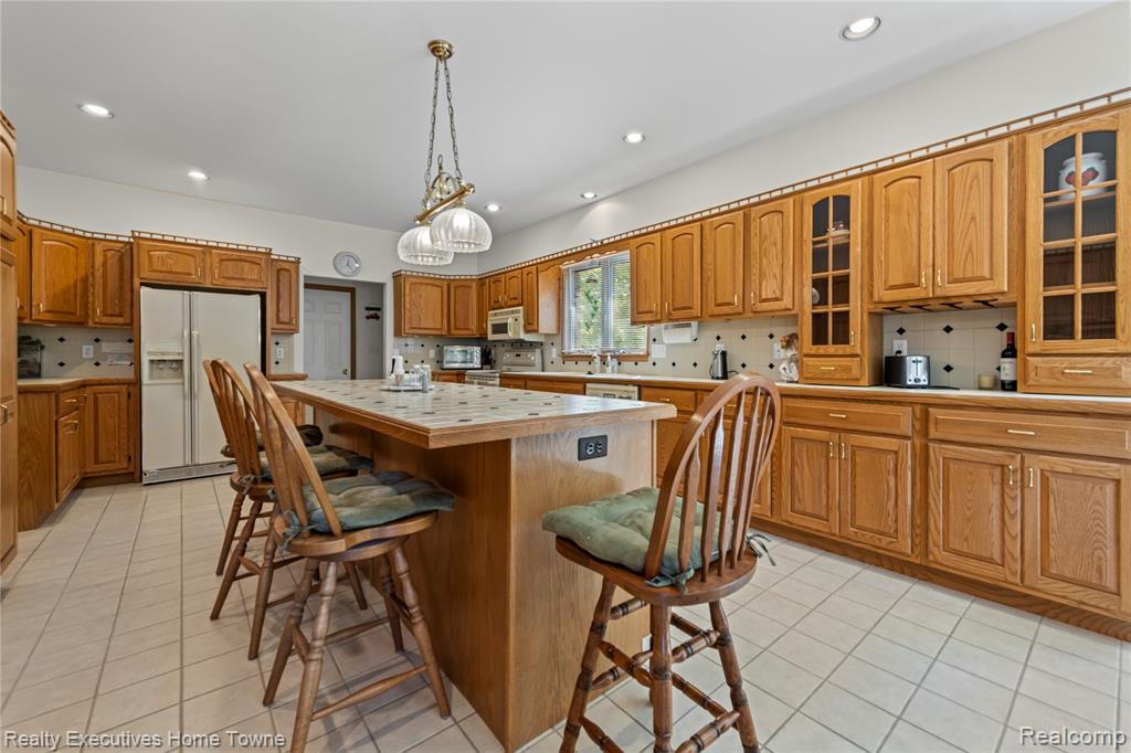 1070 Highland Drive, St. Clair, MI 48079 — Photo 8