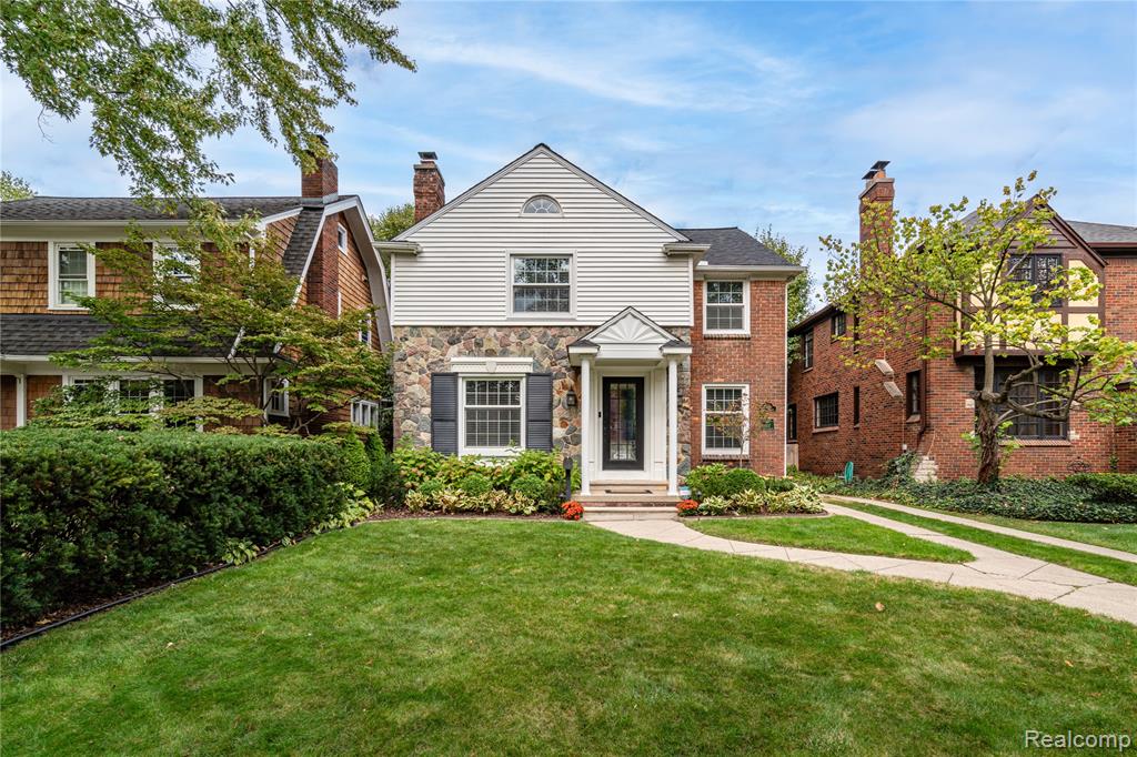 838 W Oakridge Street, Ferndale, MI 48220 — front exterior