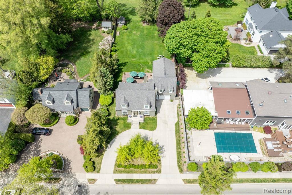 950 W LINCOLN Street, Birmingham, MI 48009 — Photo 11