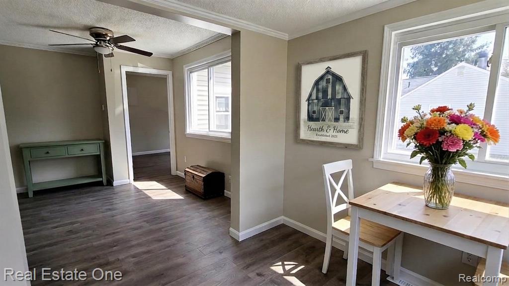 3148 Woodlawn Street, Commerce Twp, MI 48390 — Photo 4