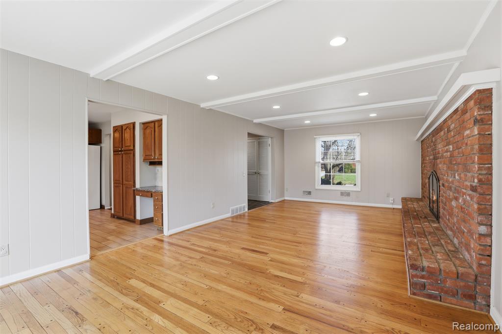 5972 Barnstable Court, West Bloomfield, MI — Photo 22