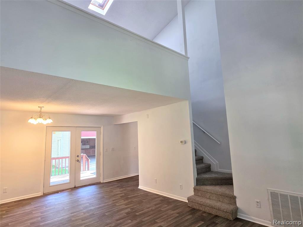 5016 N Vassar Road, Flint, MI 48506 — Photo 7
