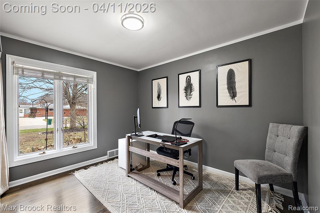 32040 Coronet Drive, Farmington Hills, MI, 48334