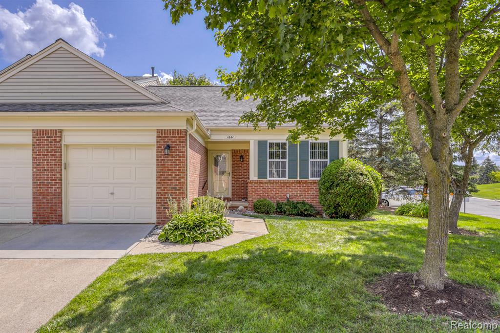 1661 BENNINGTON, Canton, MI 48188 — front exterior
