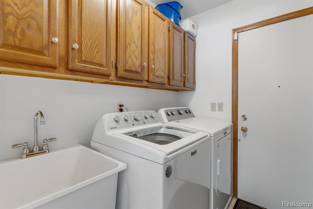 37779 SIENA Drive, Farmington Hills, MI 48331 — Photo 25