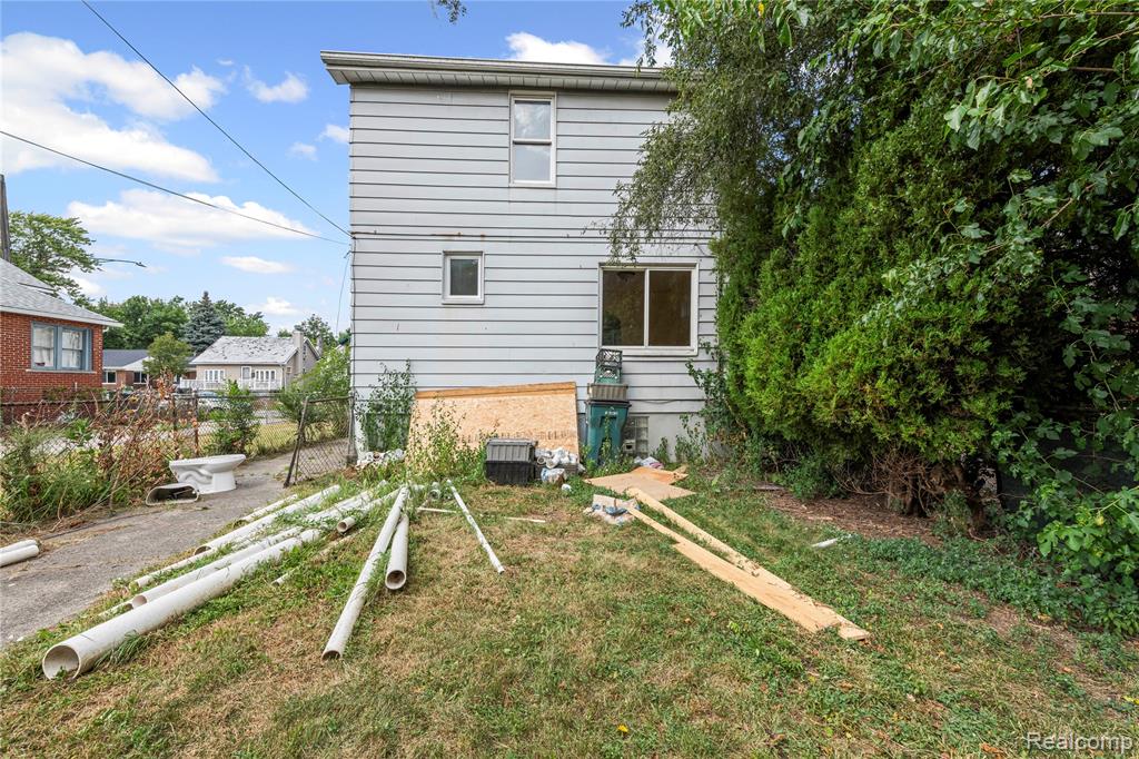 41 W George Avenue, Hazel Park, MI 48030 — Photo 24