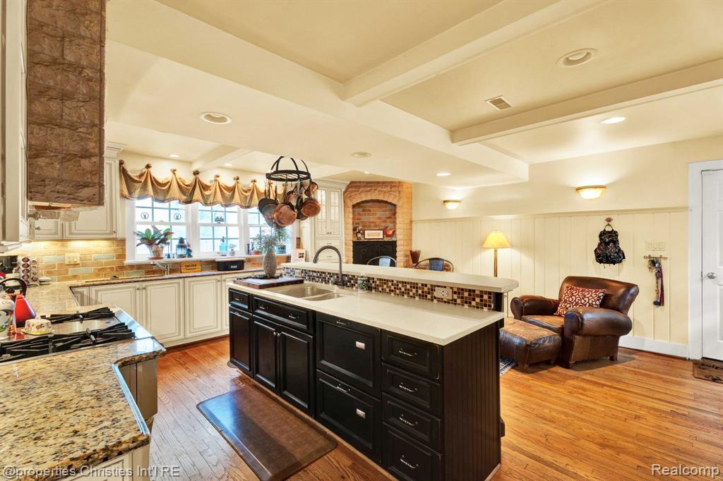 928 Poppleton Street, Birmingham, MI 48009 — Photo 16