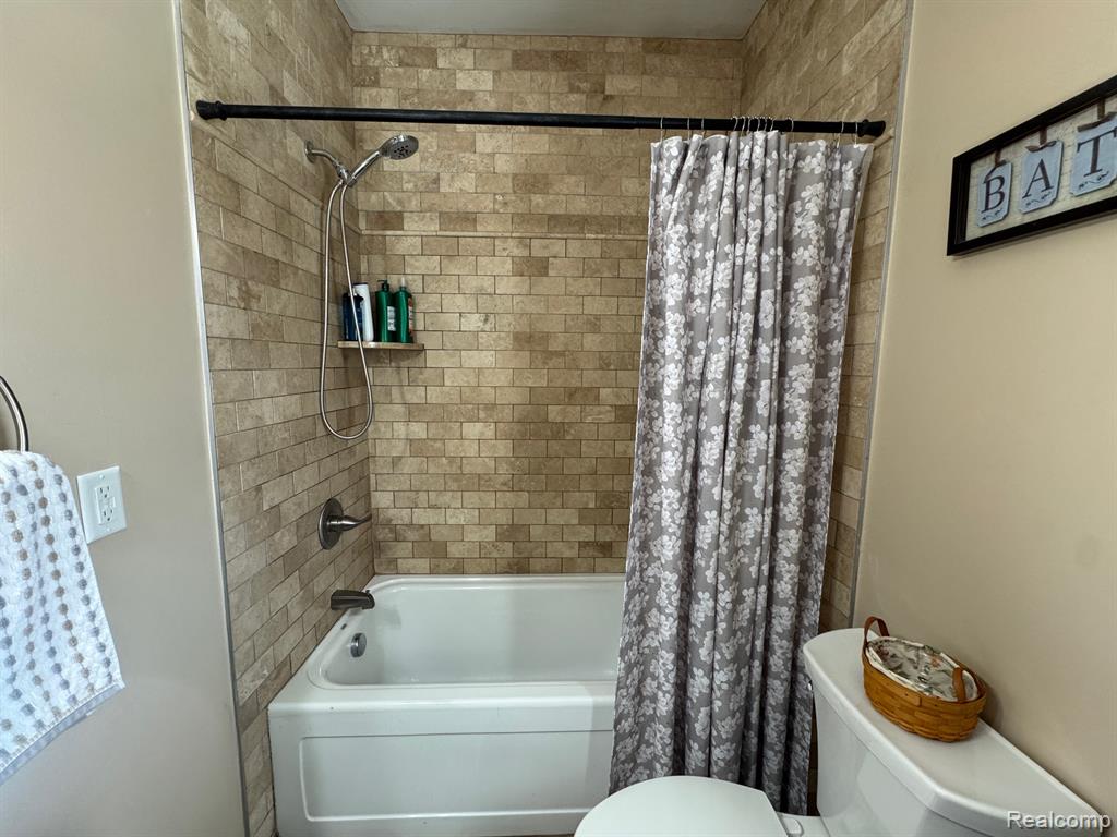 45955 Ecorse Road, Van Buren, MI 48111 — Photo 43