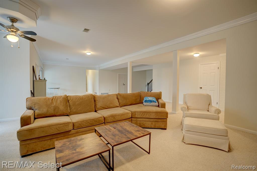 4392 OAK TREE Trail, Fenton, MI 48430 — Photo 41