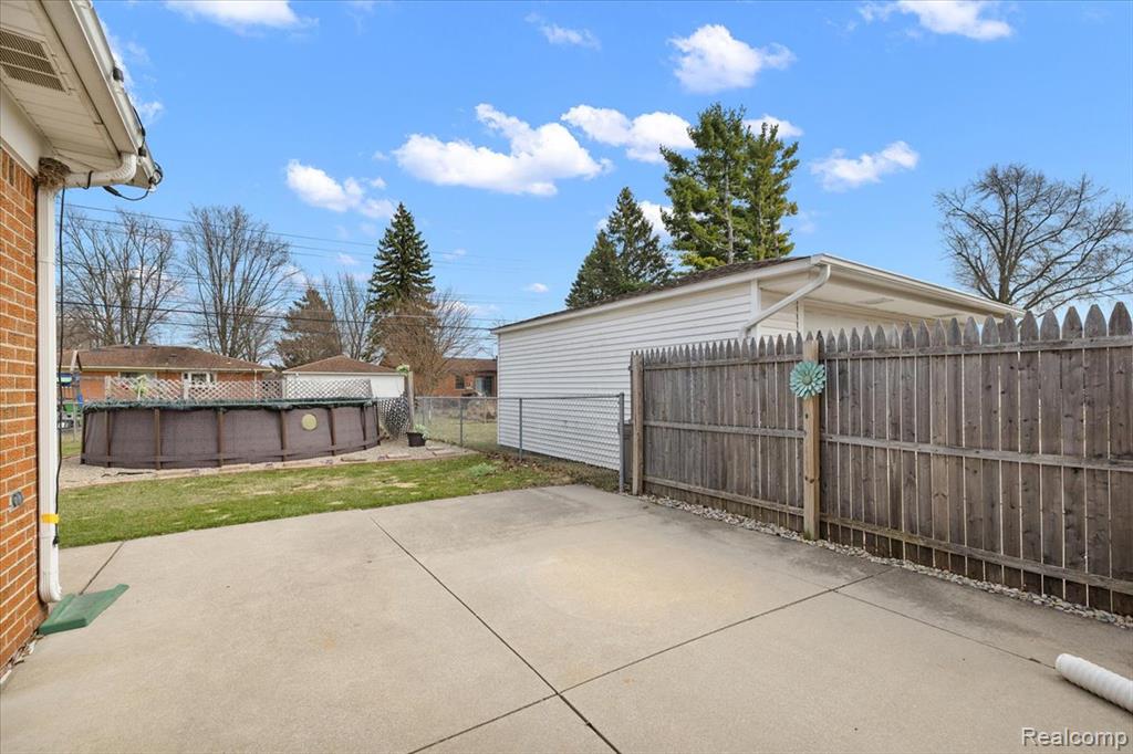 9364 Colorado Street, Livonia, MI 48150 — Photo 51