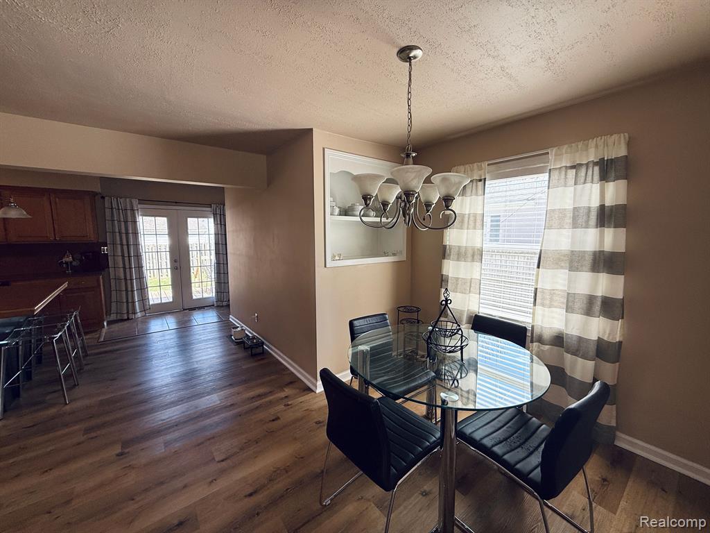 669 CHIPPEWA Street, Mount Clemens, MI 48043 — Photo 15