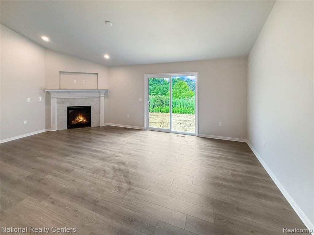 281 Devonshire Drive, Lapeer, MI 48446 — Photo 4