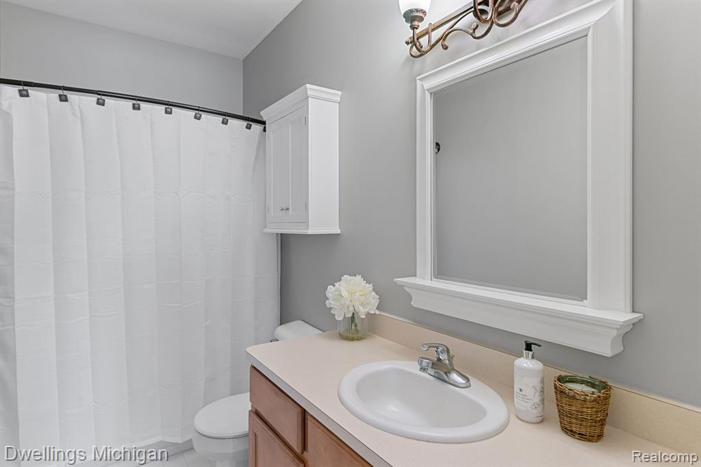 1105 FOUNTAIN VIEW Circle, South Lyon, MI 48178 — Photo 11