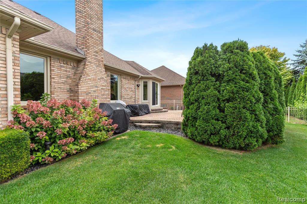 49279 Dunhill Drive, Macomb, MI 48044 — Photo 44