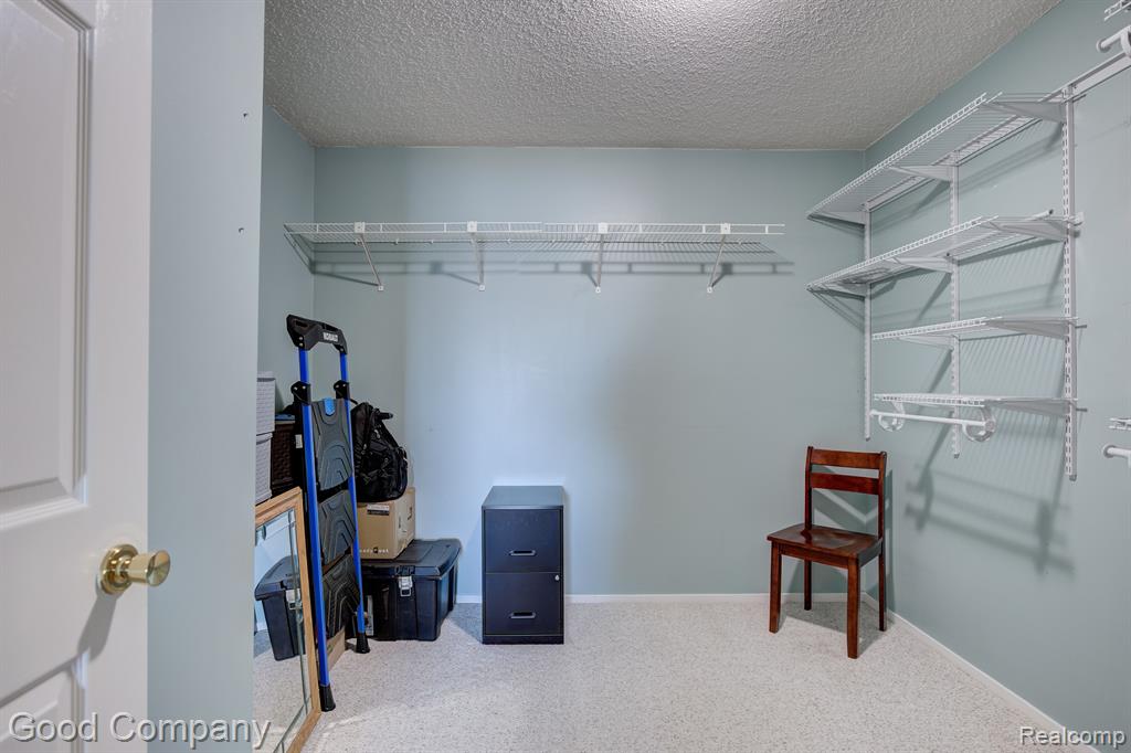 4910 HARBOR POINT Drive, 3, Waterford, MI 48329 — Photo 27