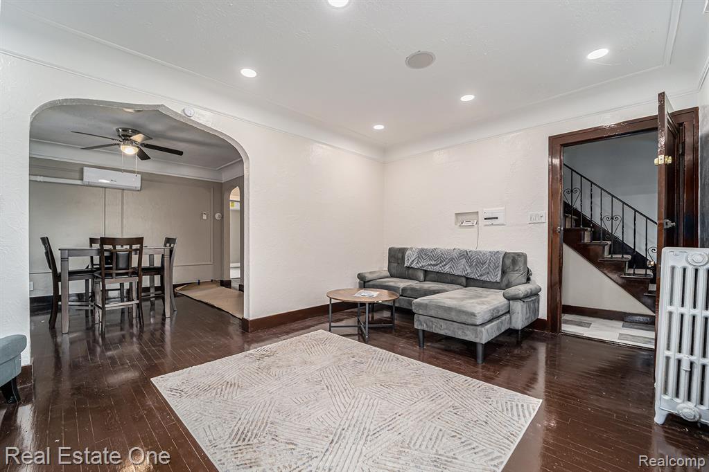 5056 Somerset Avenue, Detroit, MI 48224 — Photo 9