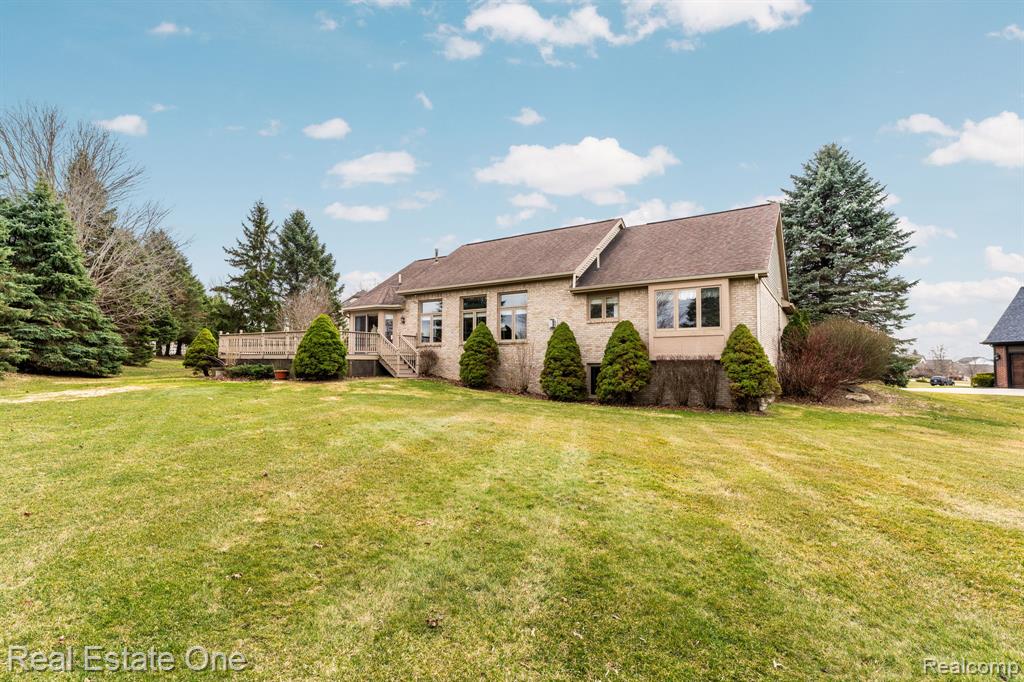 9305 Rotondo Drive, Howell, MI 48855 — Photo 53