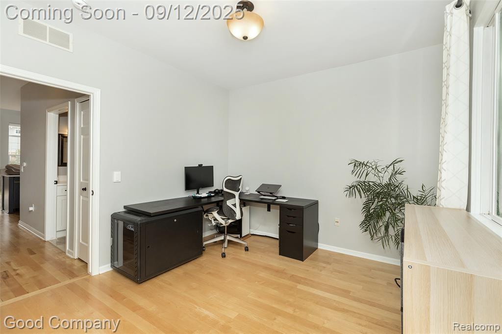 56729 Longhorn Drive, Shelby Twp, MI 48316 — Photo 13