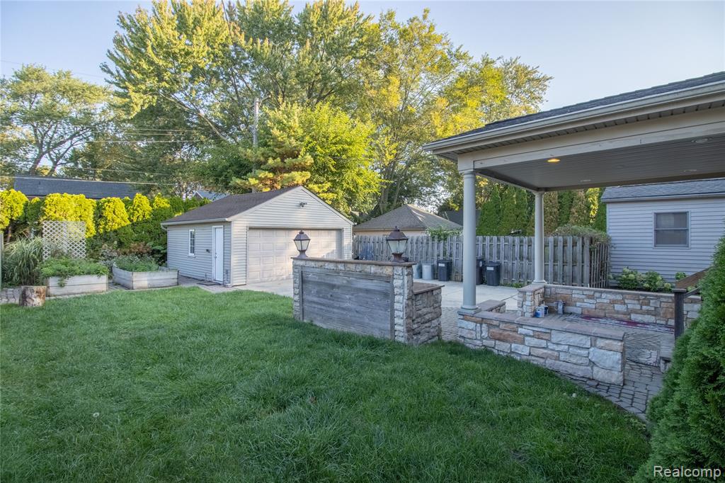 450 Roland Road, Grosse Pointe Farms, MI 48236 — Photo 44
