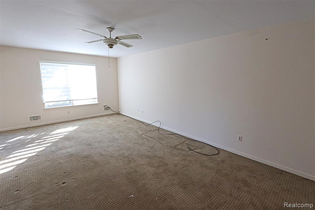 27654 E Echo Valley E Street, 232, Farmington Hills, MI 48334 — Photo 19