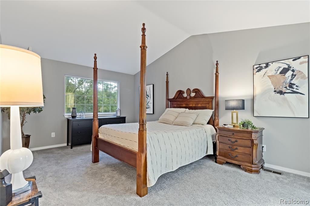 549 Winwood Court, Walled Lake, MI 48390 — Photo 23