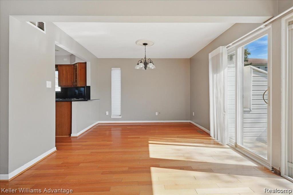 5321 Fairway Lane, West Bloomfield, MI 48323 — Photo 9