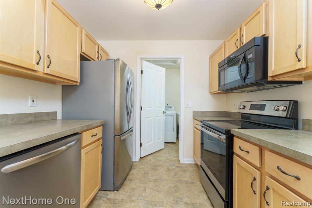 4102 HAMPTON RIDGE Boulevard, Howell, MI 48843 — Photo 13