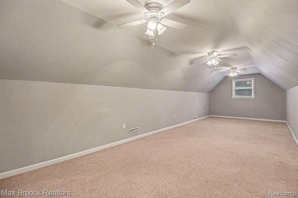 9858 Forest Ridge Drive, Clarkston, MI 48348 — Photo 33