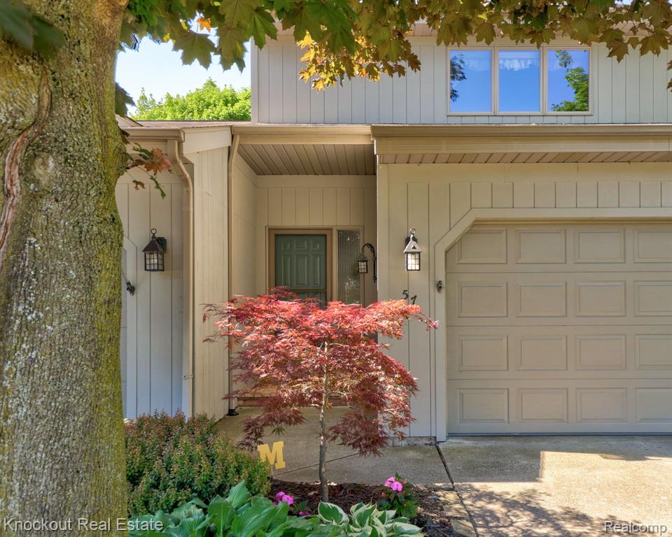 57 PINE GROVE Drive, Frankenmuth, MI 48734 — front exterior