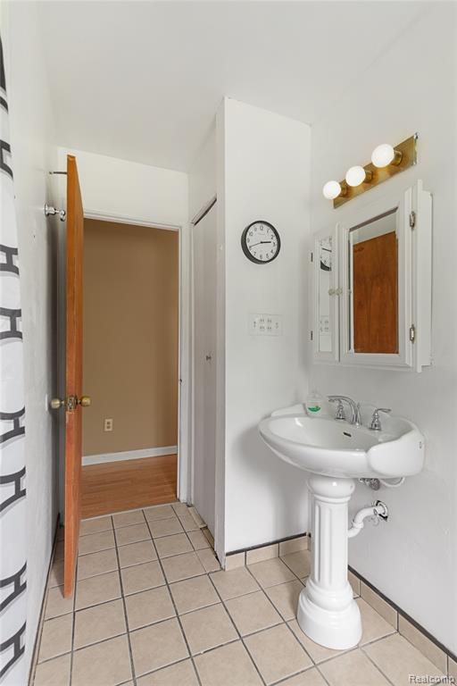 4327 Lancashire, Milford, MI 48380 — Photo 17