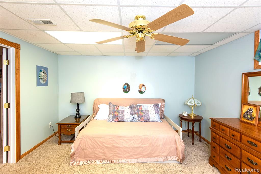 906 VILLAGE Drive, Davison, MI 48423 — Photo 40