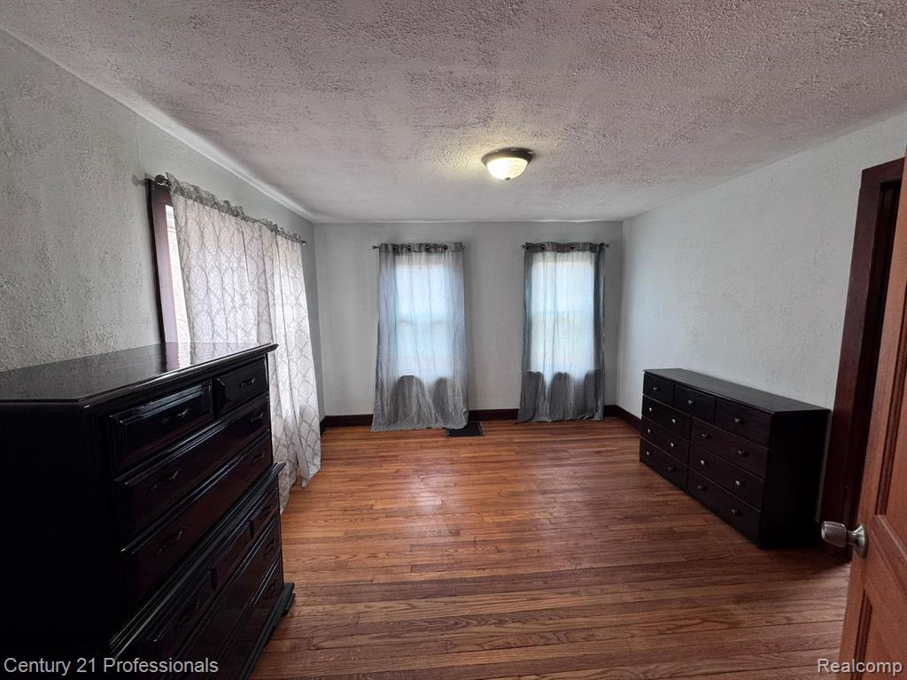 2021 W Rose Center Road, Holly, MI 48442 — Photo 22