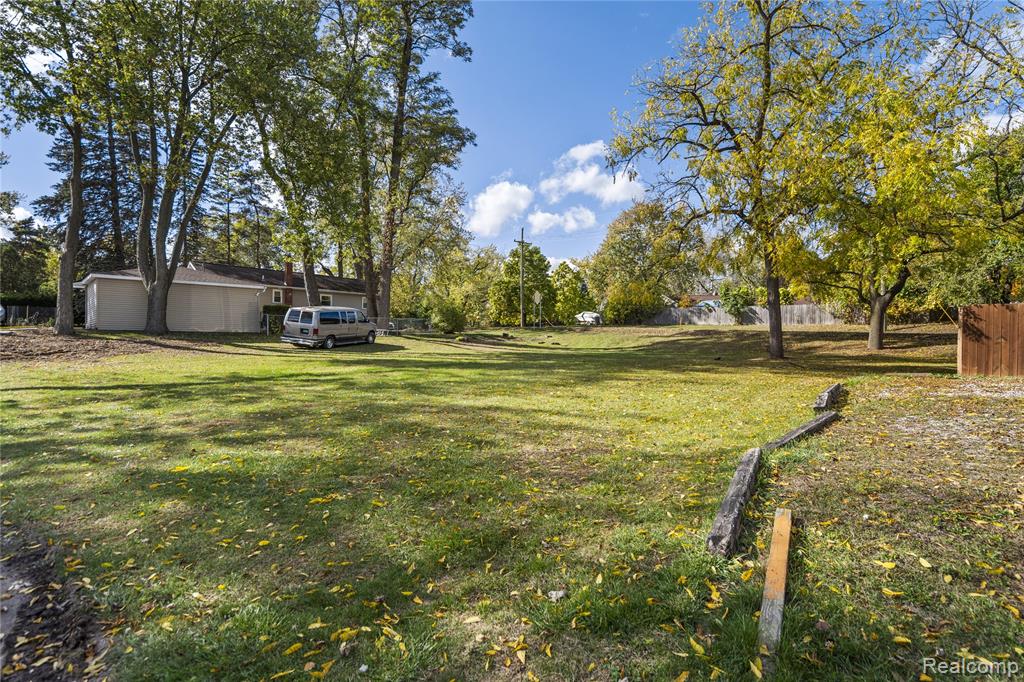 6675 Langtoft Street, West Bloomfield, MI 48324 — Photo 42