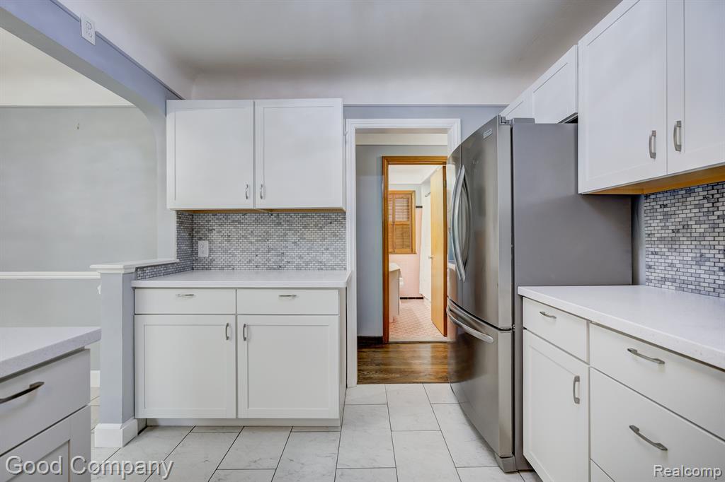 464 MORAN Road, Grosse Pointe Farms, MI 48236 — Photo 16