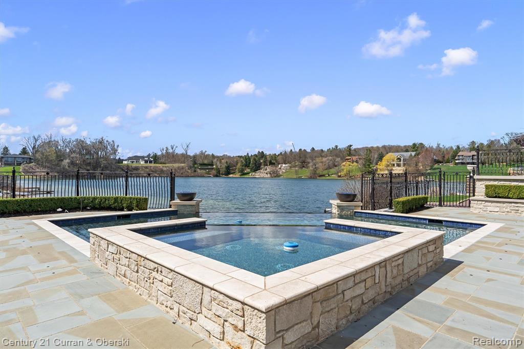 18939 Bella Vista Court, Northville, MI 48168 — Photo 8